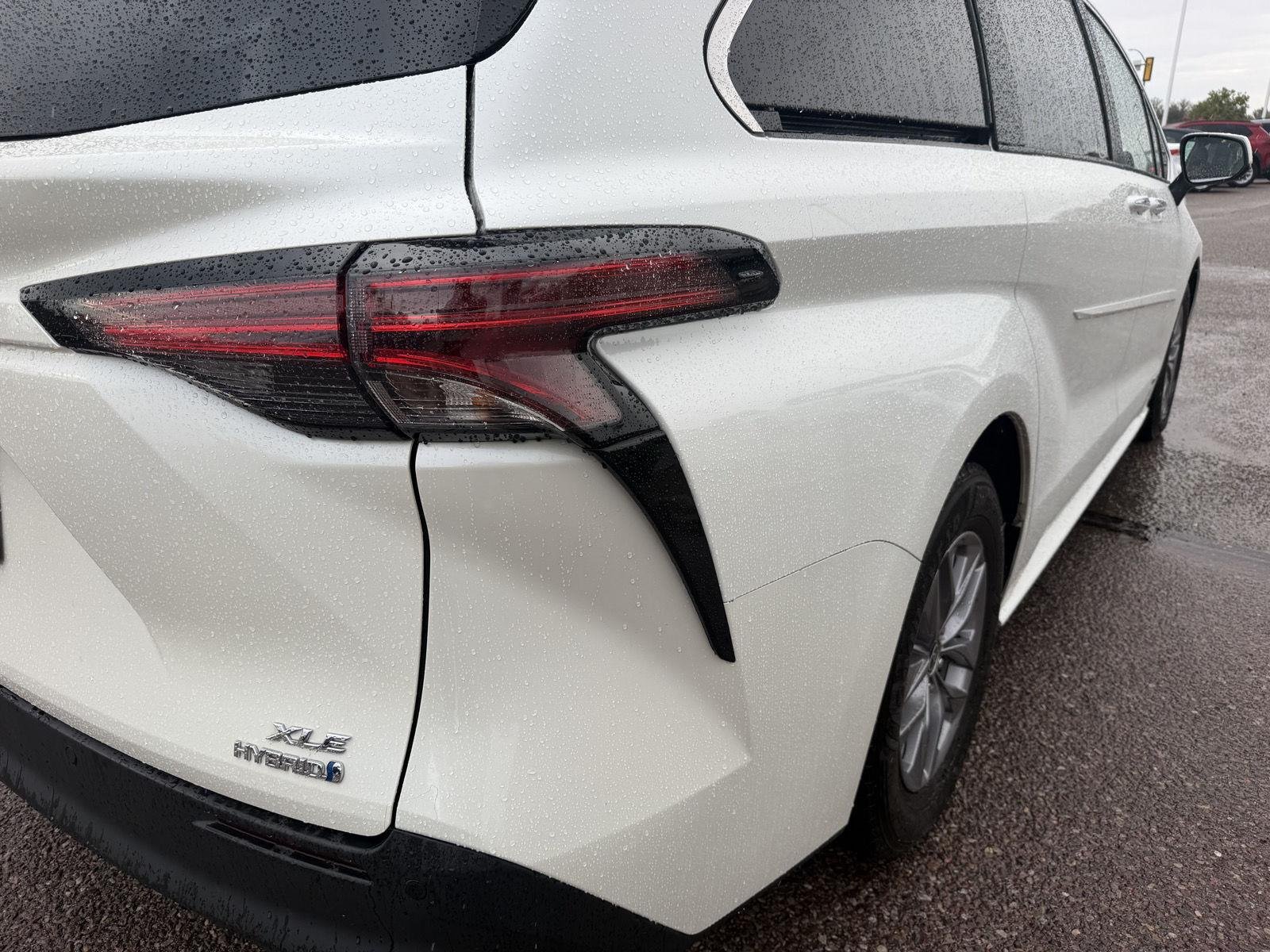 Used 2021 Blizzard Pearl Toyota XLE image 15
