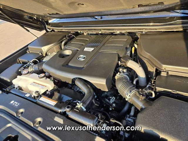 Certified Used 2025  Lexus 550 Luxury+ image 21