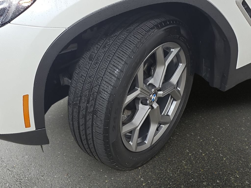 Certified Used 2025 Mineral White Metallic BMW xDrive30i image 33
