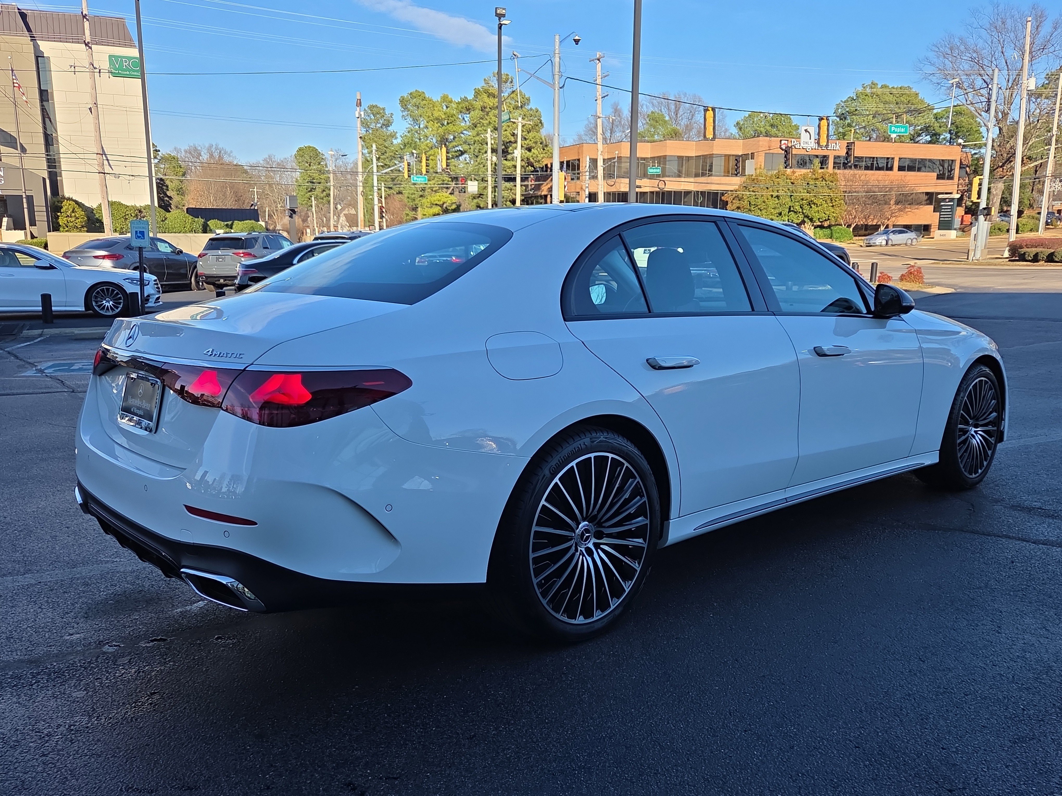 New 2026 Polar White Mercedes-Benz E 350 image 31