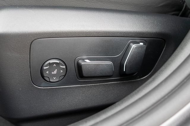 New 2027 Frozen Deep Grey BMW Base image 25