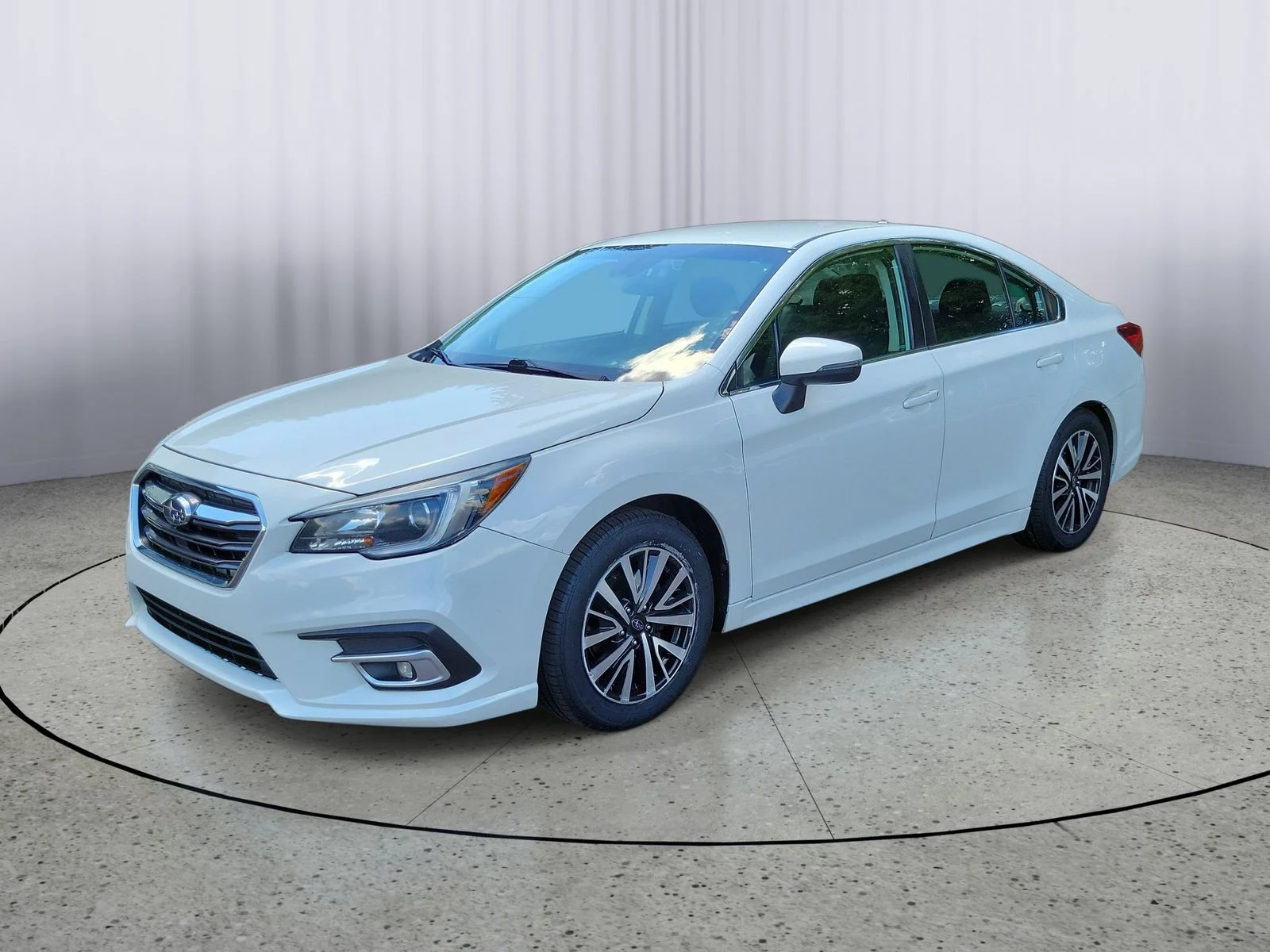 Used 2018 Crystal White Pearl Subaru 2.5i image 5