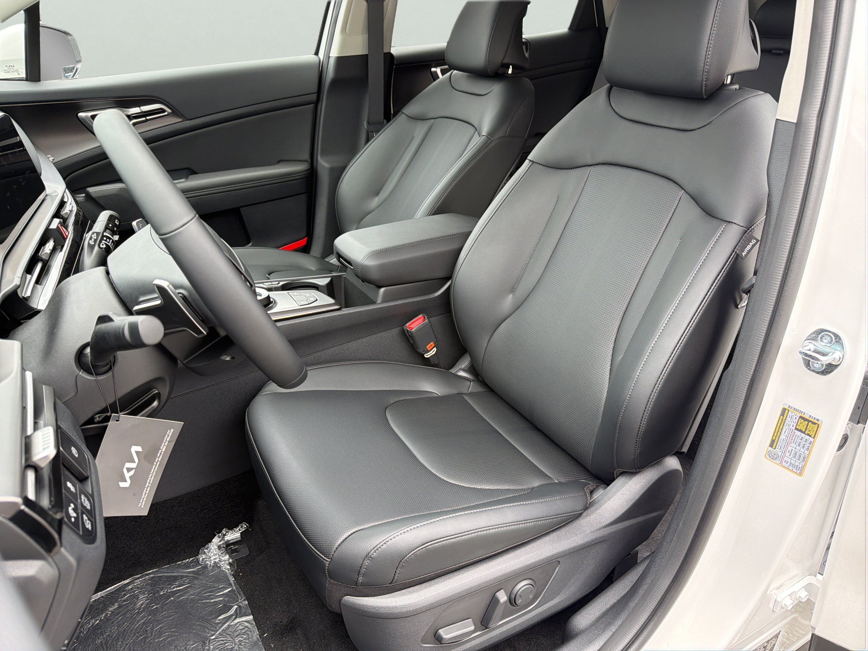 New 2027 Snow White Pearl Kia EX image 18