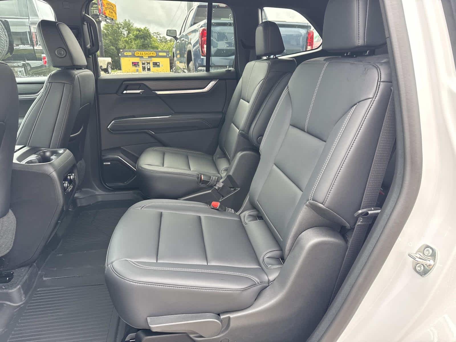 2026 GMC Acadia Elevation - Photo 9
