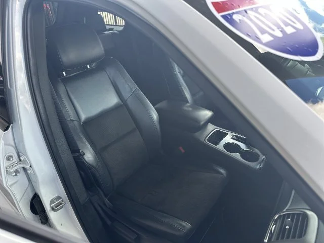 Used 2020 White Jeep Altitude image 28