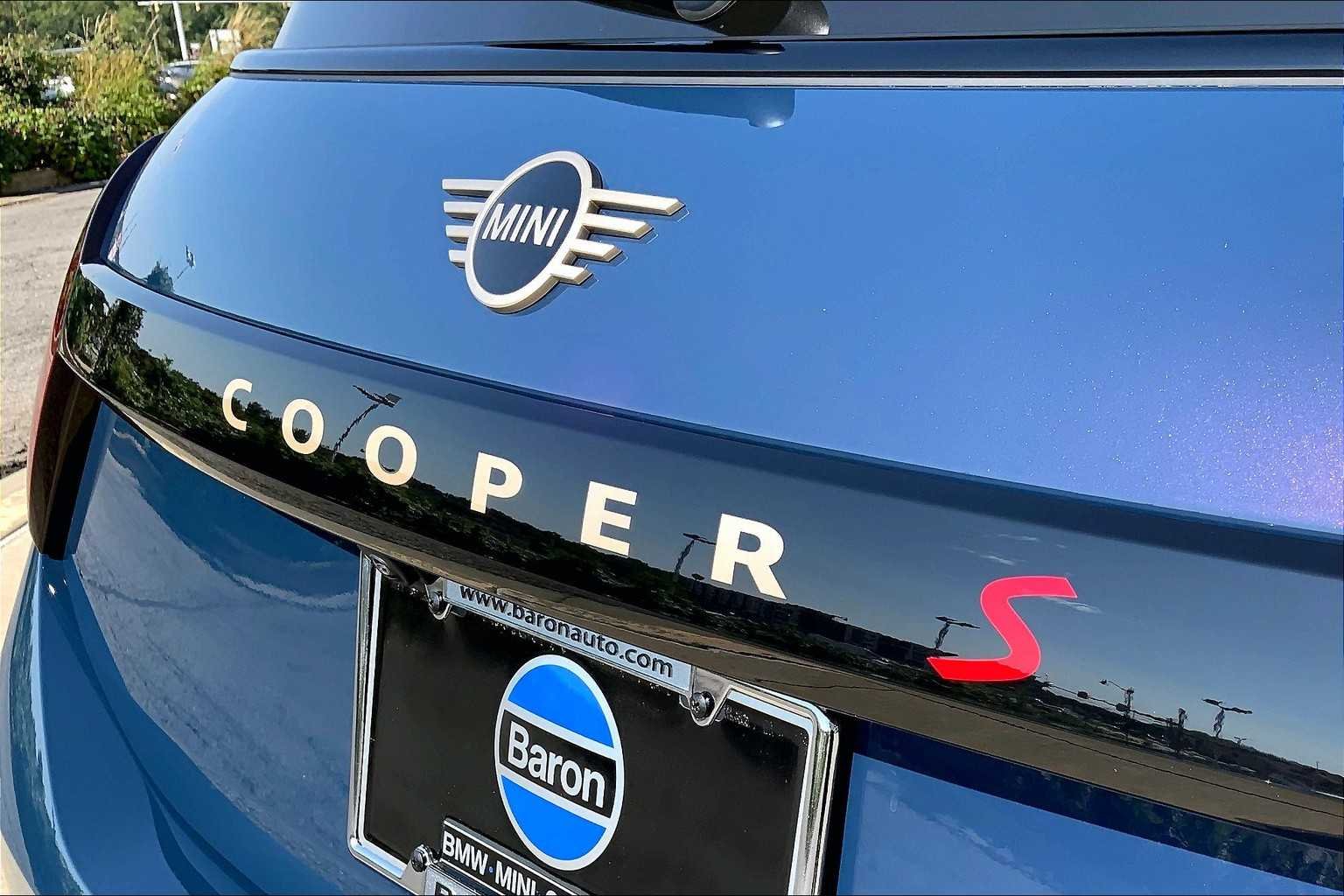 2026 MINI Hardtop 2 Door S - Photo 15