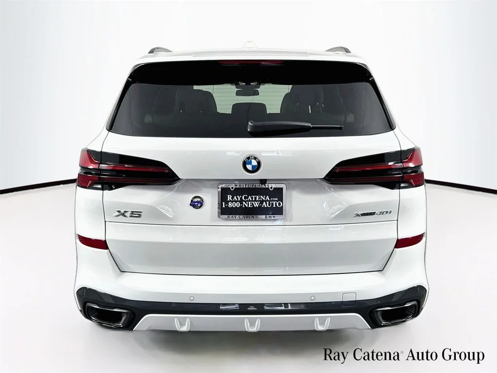 Used 2026 White BMW xDrive40i image 6