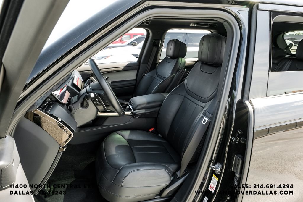 Certified Used 2025 Santorini Black Metallic Land Rover SE image 32