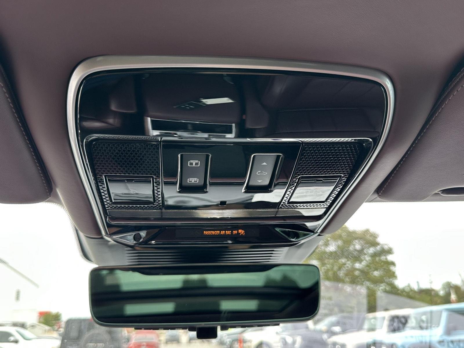 Used 2023 Portofino Blue Metallic Land Rover Autobiography image 44
