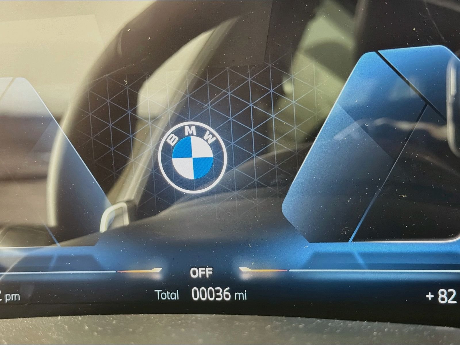 New 2027 Mineral White Metallic BMW xDrive40i image 12