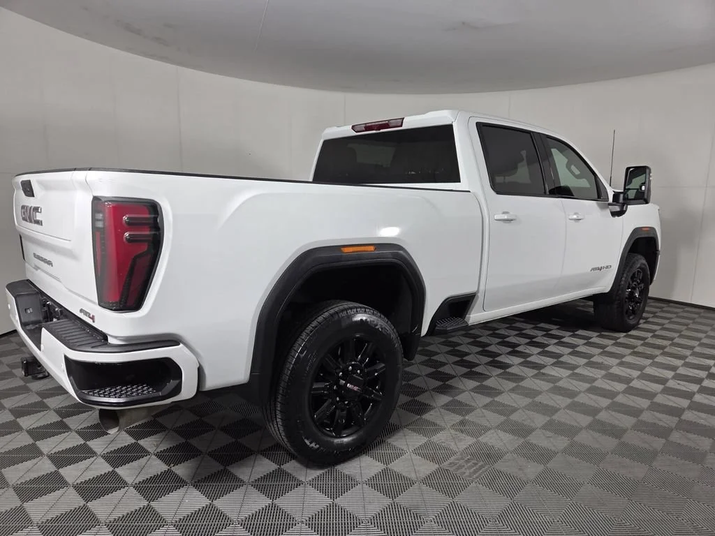 Used 2025 Summit White GMC AT4 image 5