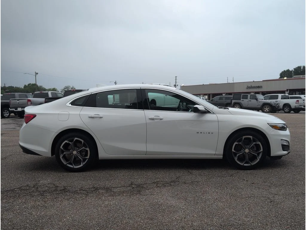 Used 2024 WHITE Chevrolet 4dr Sdn 1LT image 6