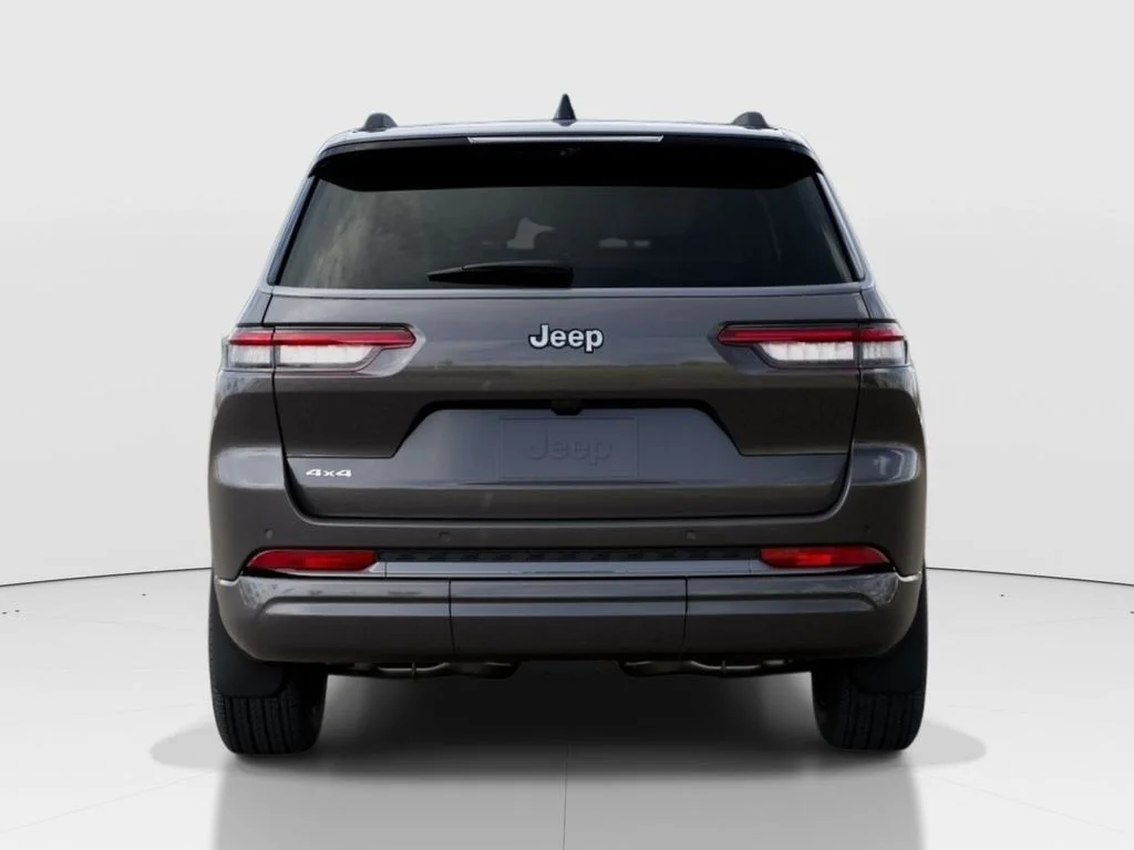 New 2026 Baltic Gray Metallic Clear-Coat Exterior Paint Jeep Limited Reserve image 8