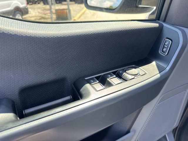 Used 2023 Silver Ford XLT image 45