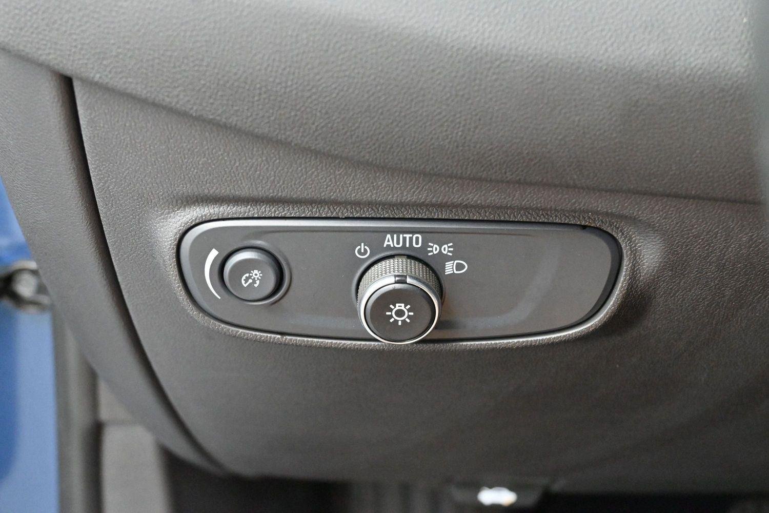 Used 2024 Lakeshore Blue Metallic Chevrolet LT image 28