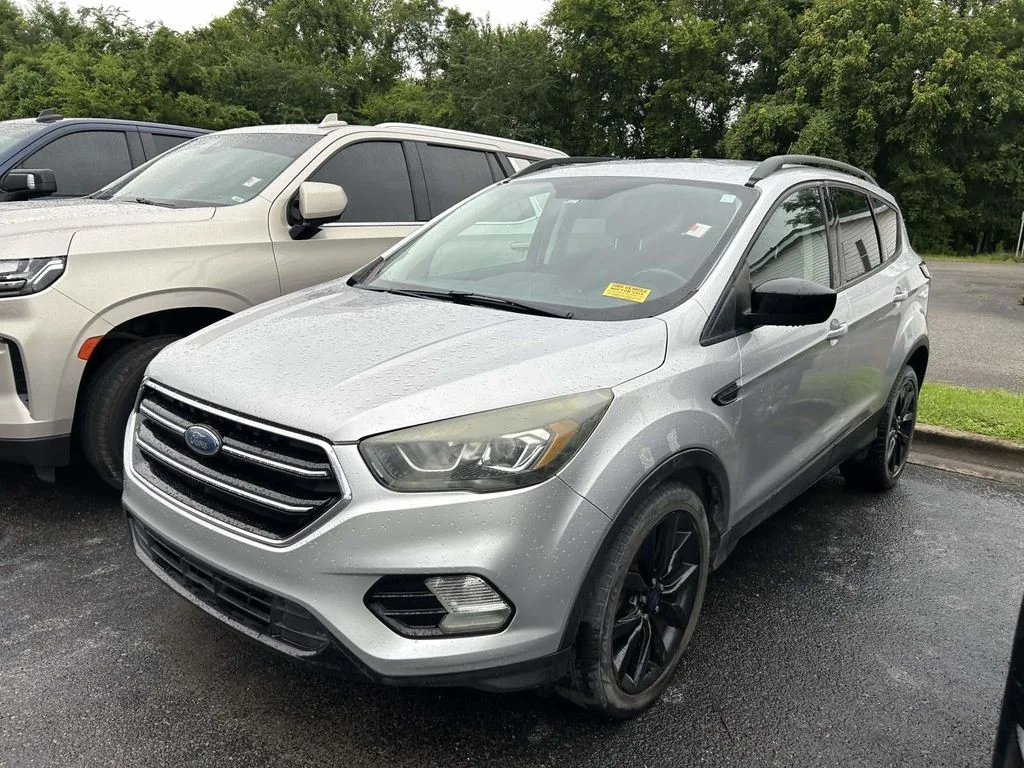 Used 2017 Silver Ford SE image 6