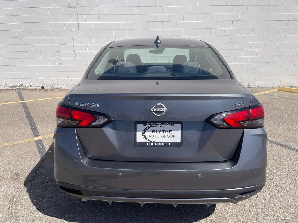 Used 2023 Gray Nissan SV image 5