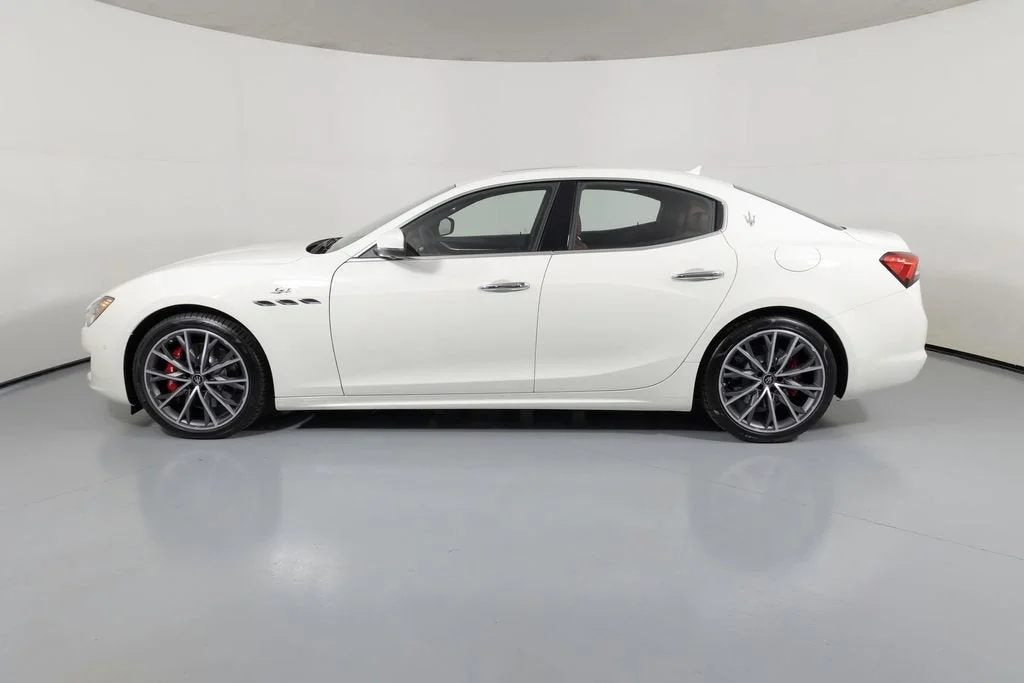 Used 2023 White Maserati GT image 3