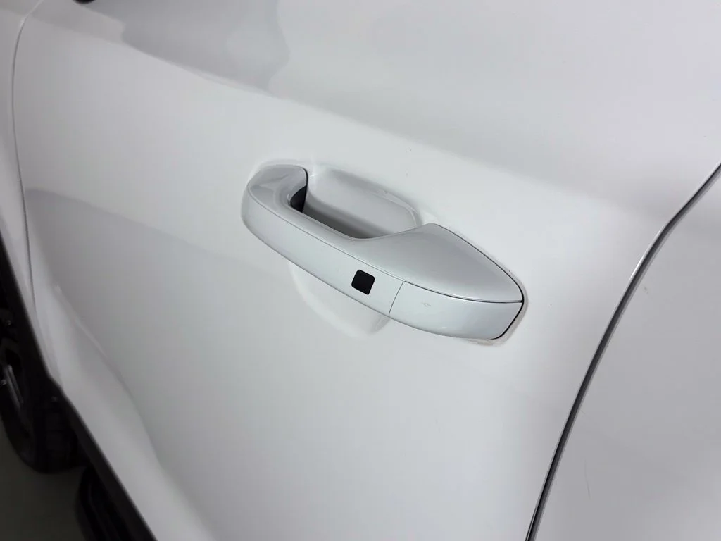 Used 2024 White Kia EX X-Line image 13