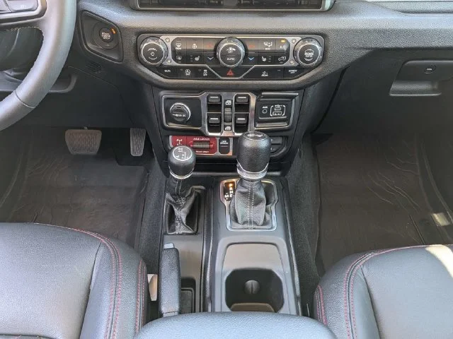 Used 2024 Silver Jeep Sport image 17