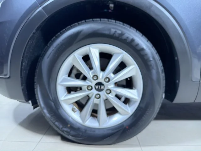 Used 2019 Platinum Graphite Kia LX image 10