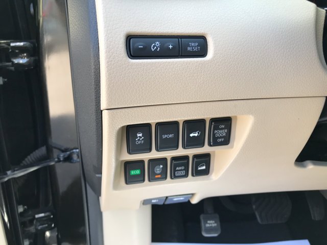 Used 2016 Midnight Jade Nissan SL image 13