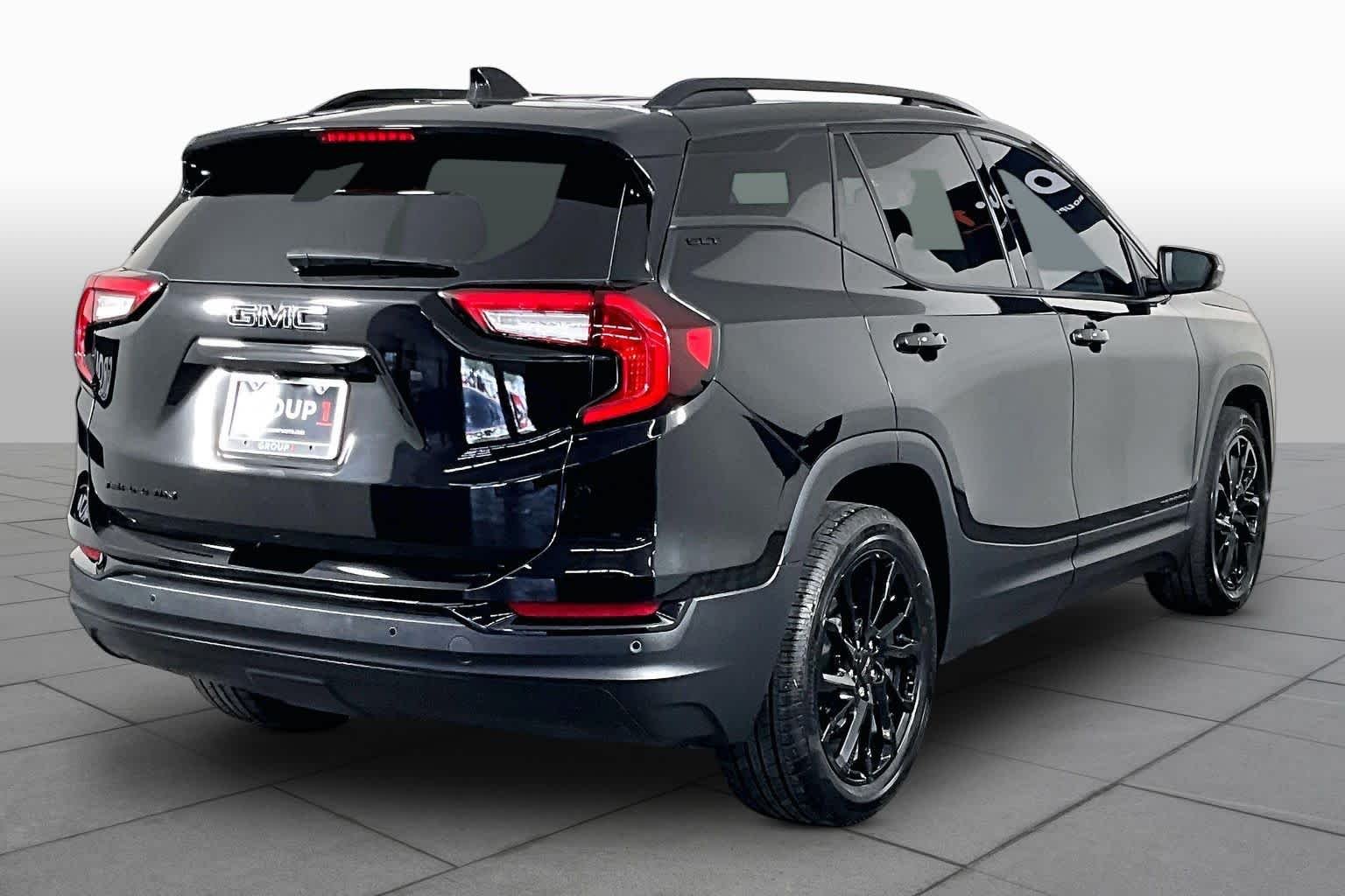 2024 GMC Terrain SLT - Photo 13