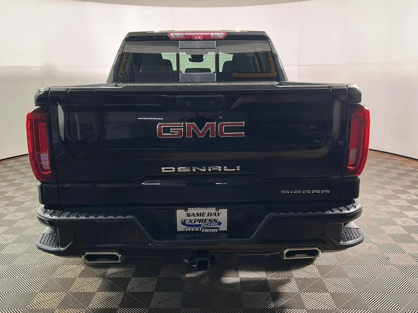 Used 2023 Onyx Black GMC Denali image 9