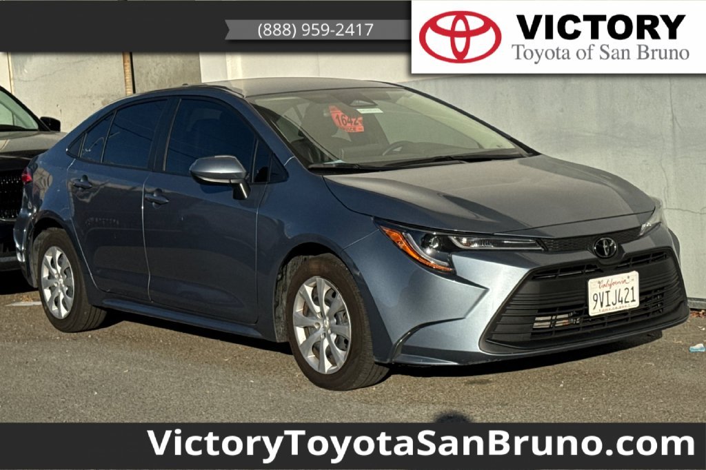 Used 2025  Toyota LE image 1
