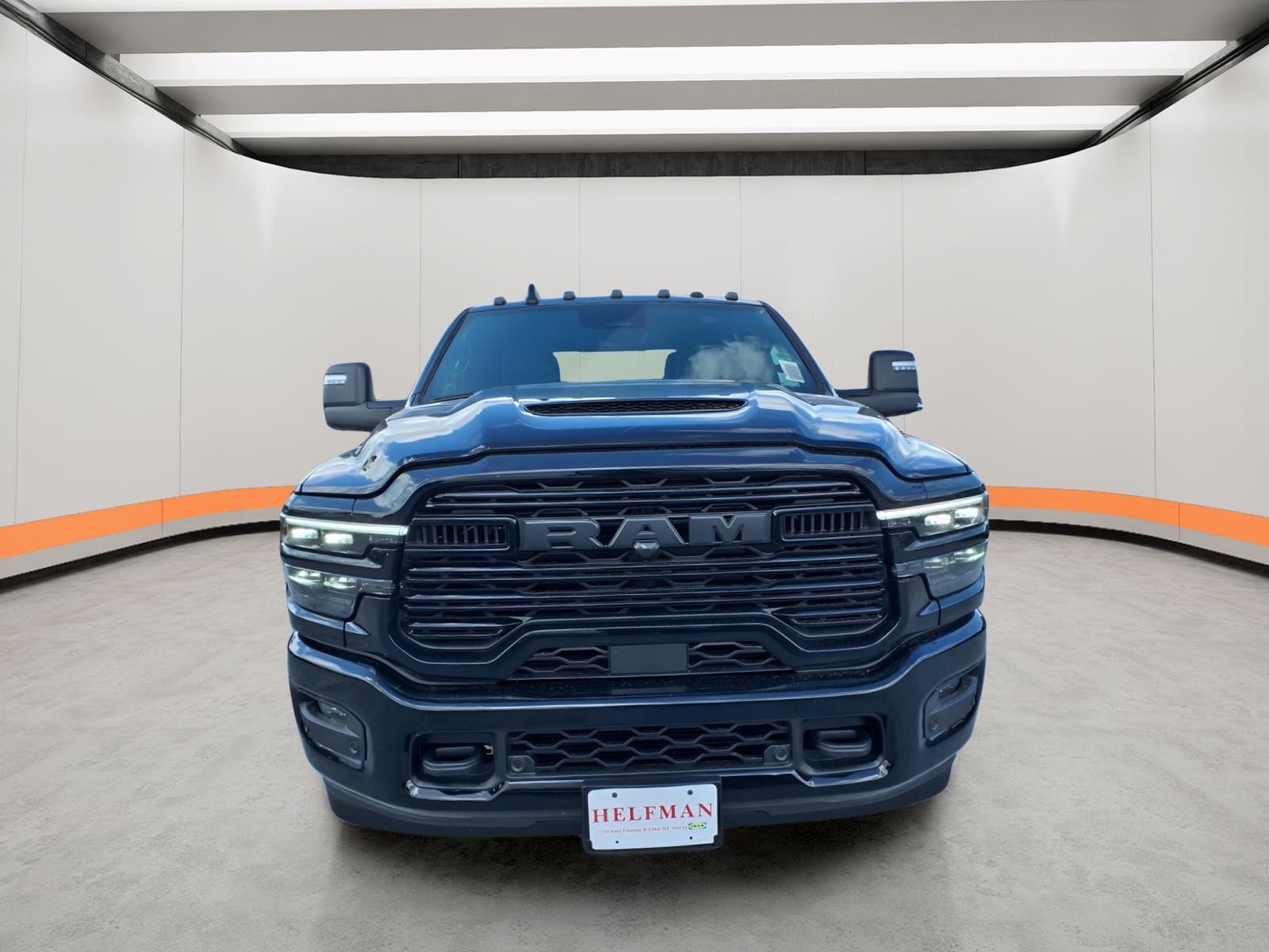 New 2026 Diamond Black Crystal Pearl-Coat Exterior Paint RAM Laramie image 5