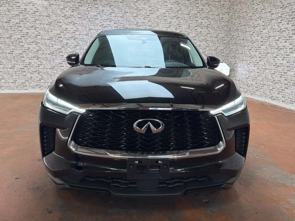 Used 2024 Mineral Black INFINITI PURE image 2