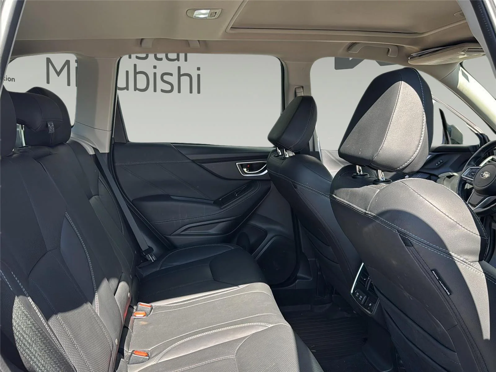Used 2022 Crystal White Pearl Subaru Touring image 33