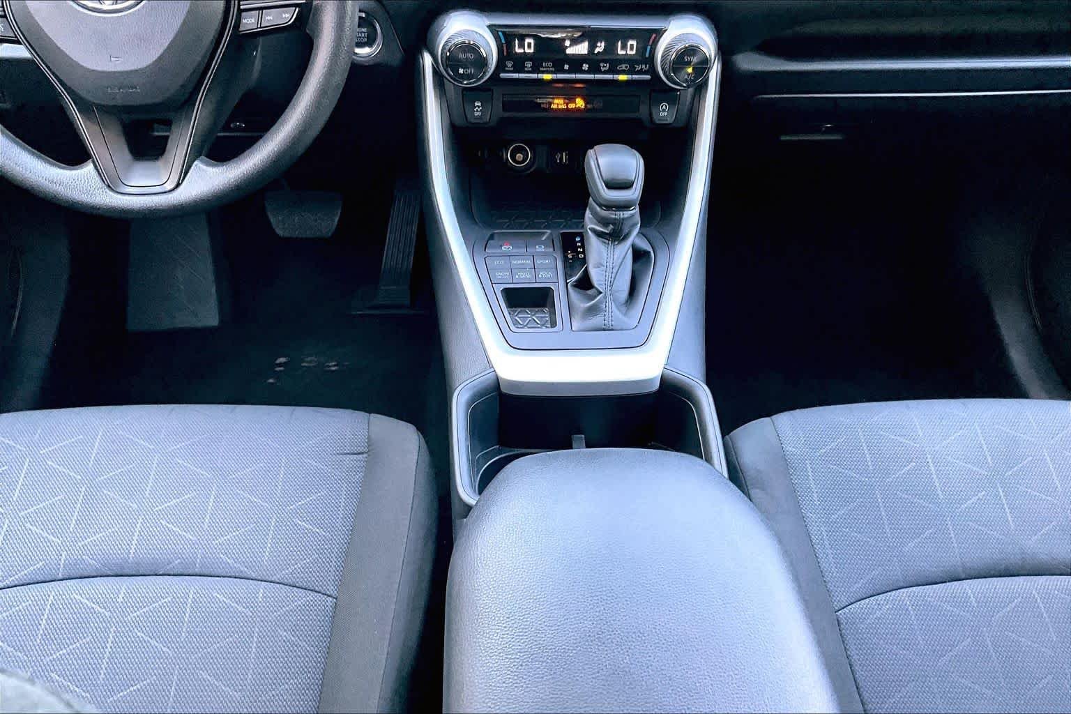 Used 2025 Ice Cap Toyota XLE image 17