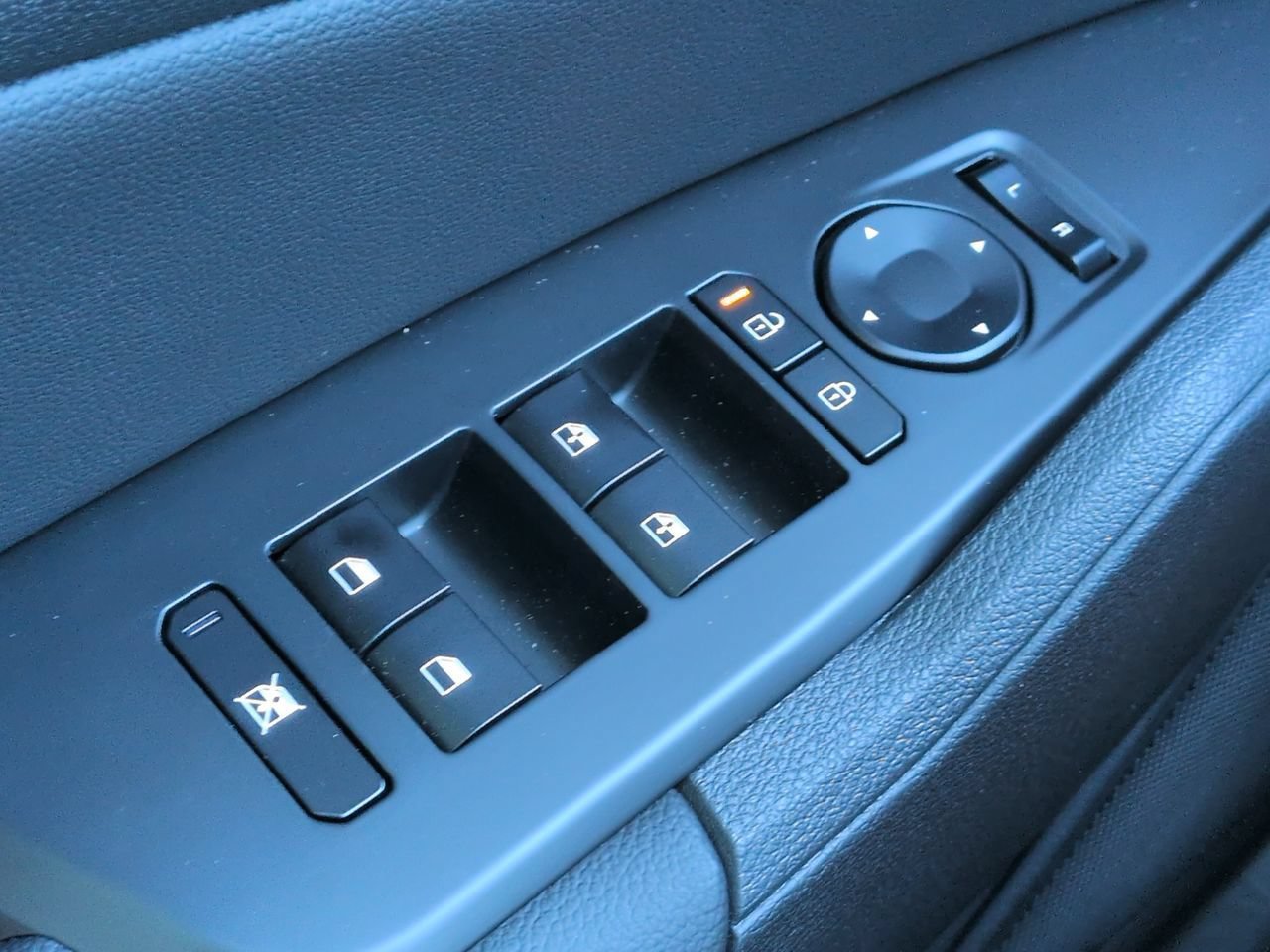 New 2026 Wolf Gray Kia EX image 38