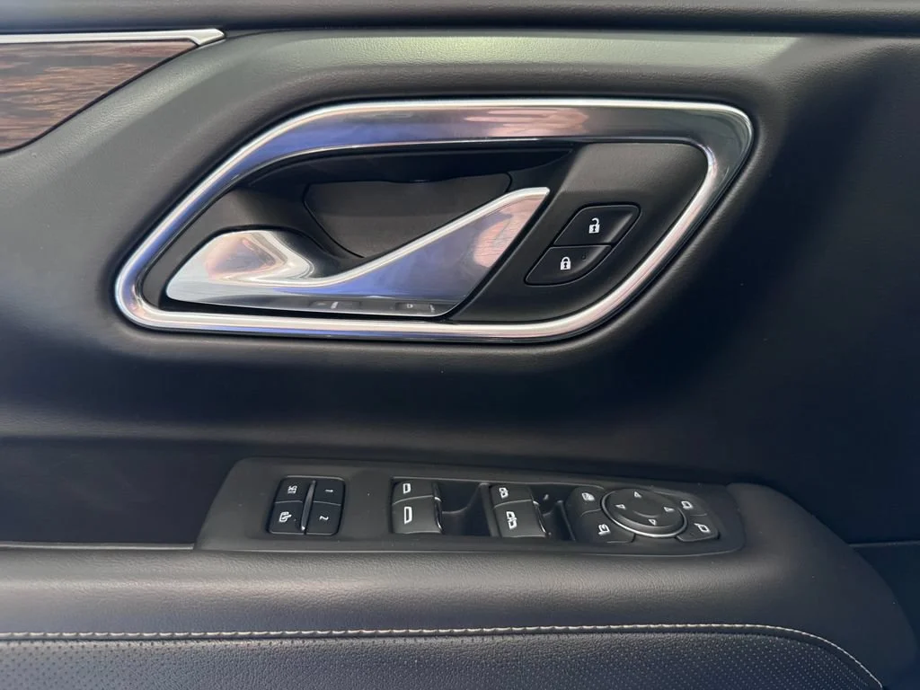 2023 Chevrolet Suburban Premier - Photo 30