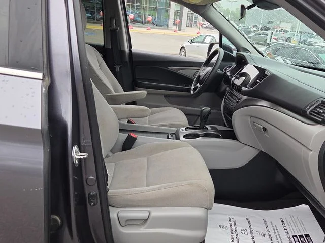Used 2019 Gray Honda EX image 16