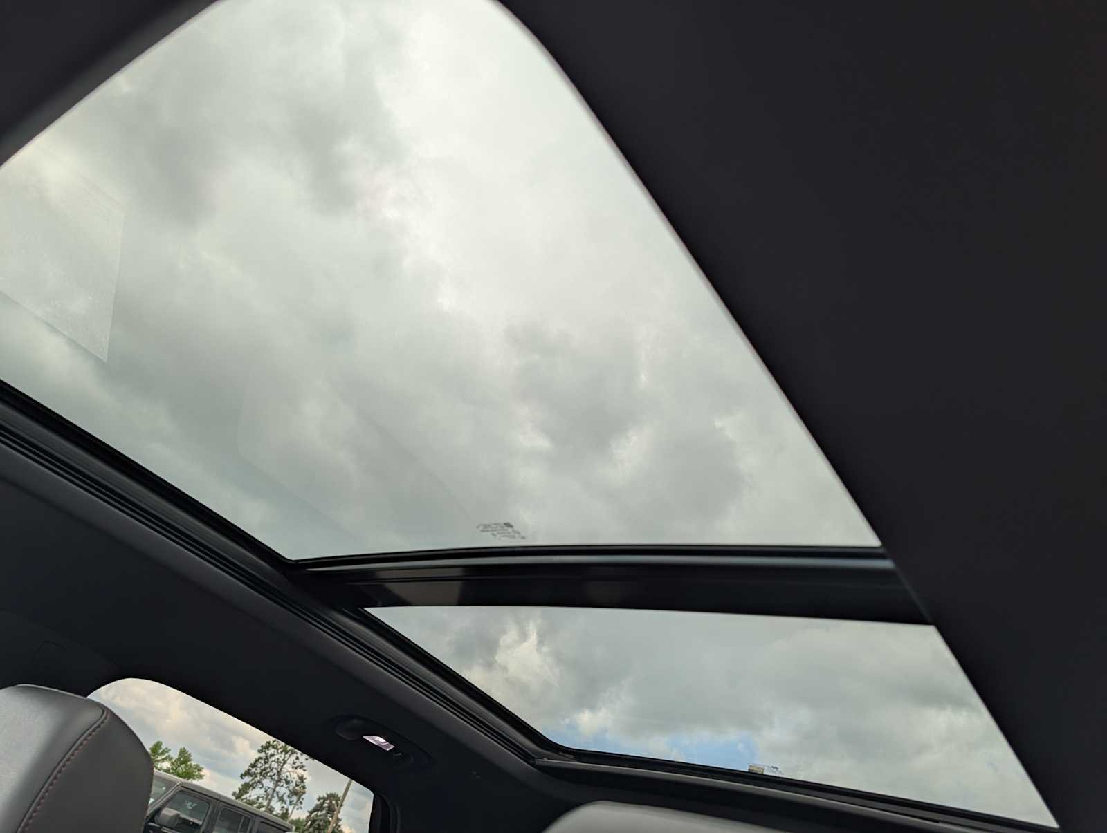 Used 2019 Cajun Red Tintcoat Chevrolet RS image 13