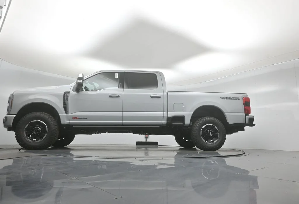 New 2026 Avalanche Ford Platinum image 7