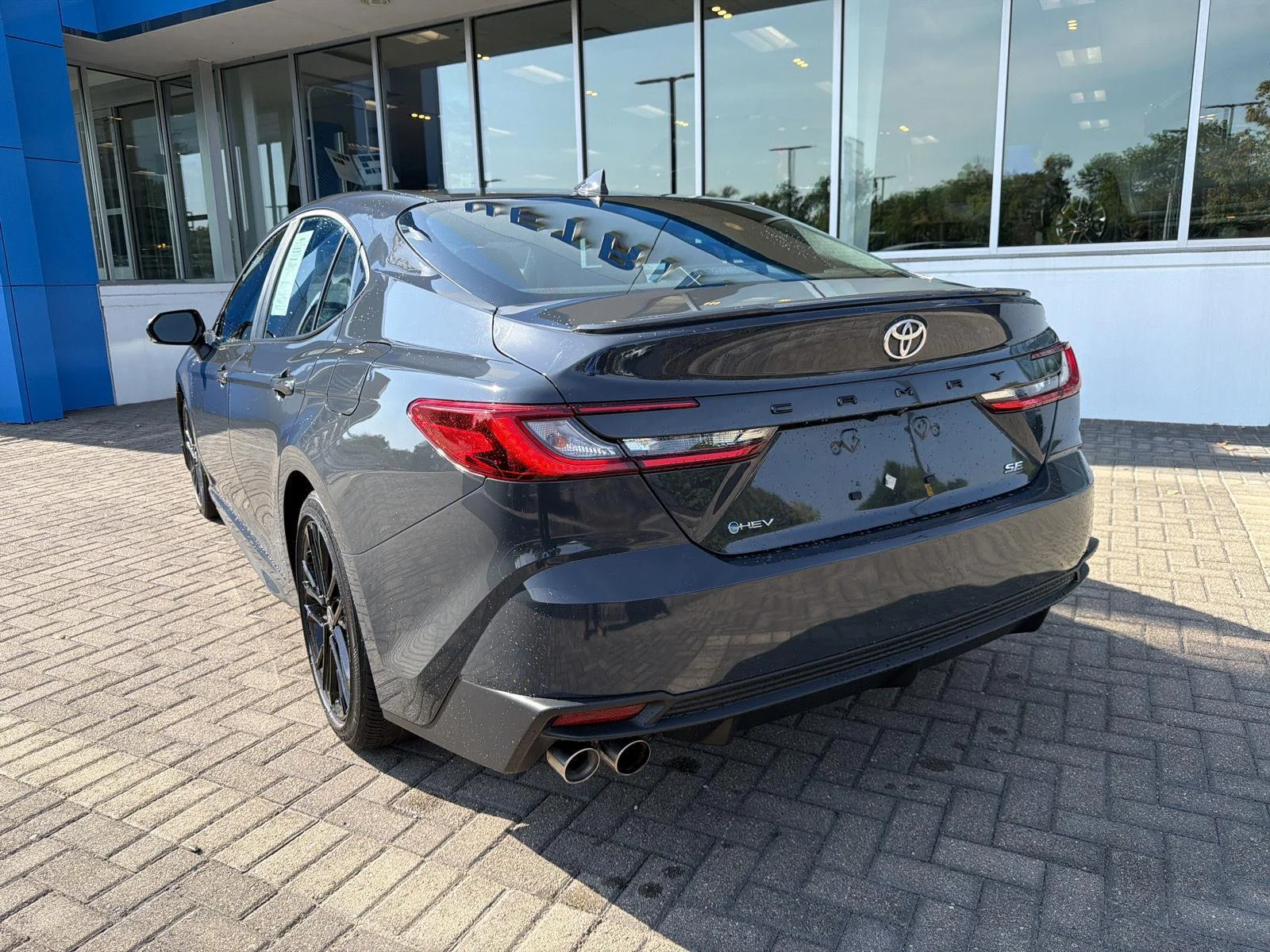 Used 2025 Underground Toyota LE image 3