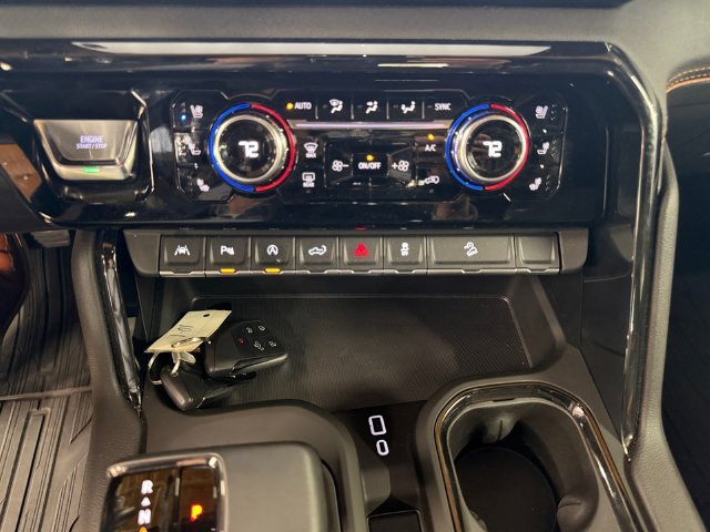 Used 2025 Sterling Metallic GMC AT4 image 29