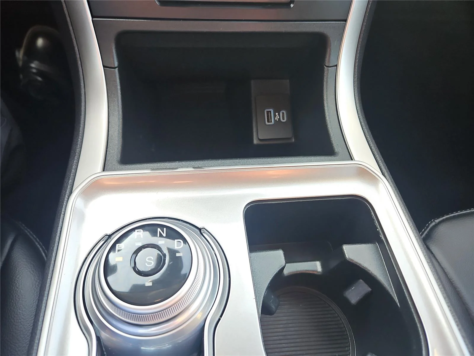 Used 2024 Blue Ford SEL image 15
