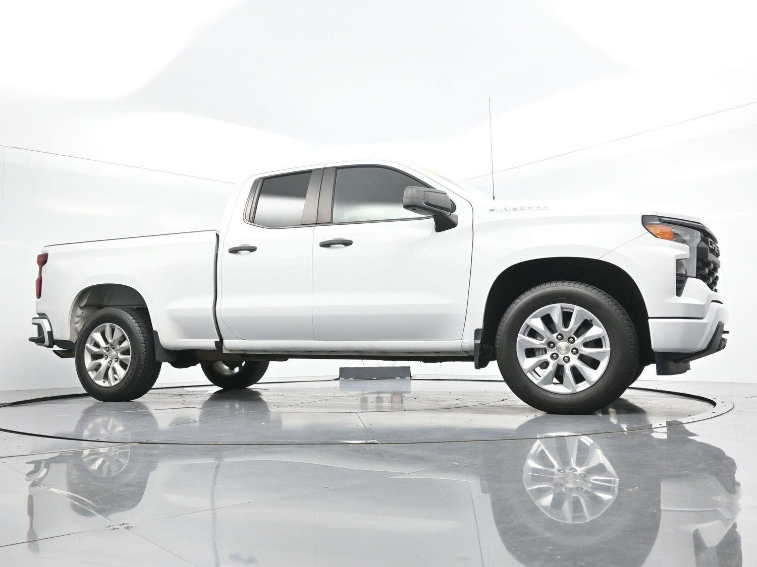 Used 2023 Summit White Chevrolet Custom image 40