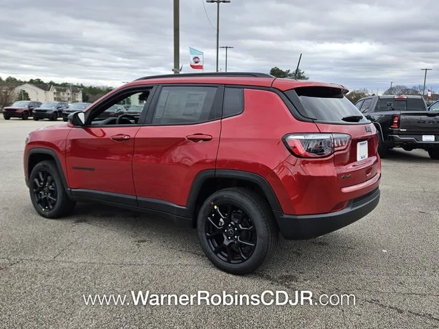 New 2026 Red Hot Pearl-Coat Exterior Paint Jeep Latitude image 9