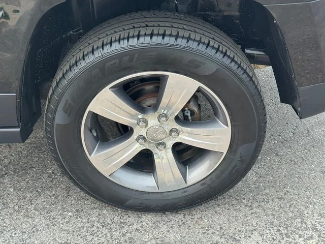 Certified Used 2016 Black Jeep Latitude image 11