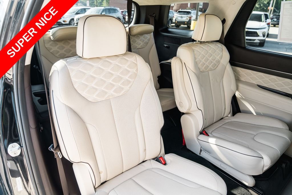 Used 2021 Black Hyundai Calligraphy image 29