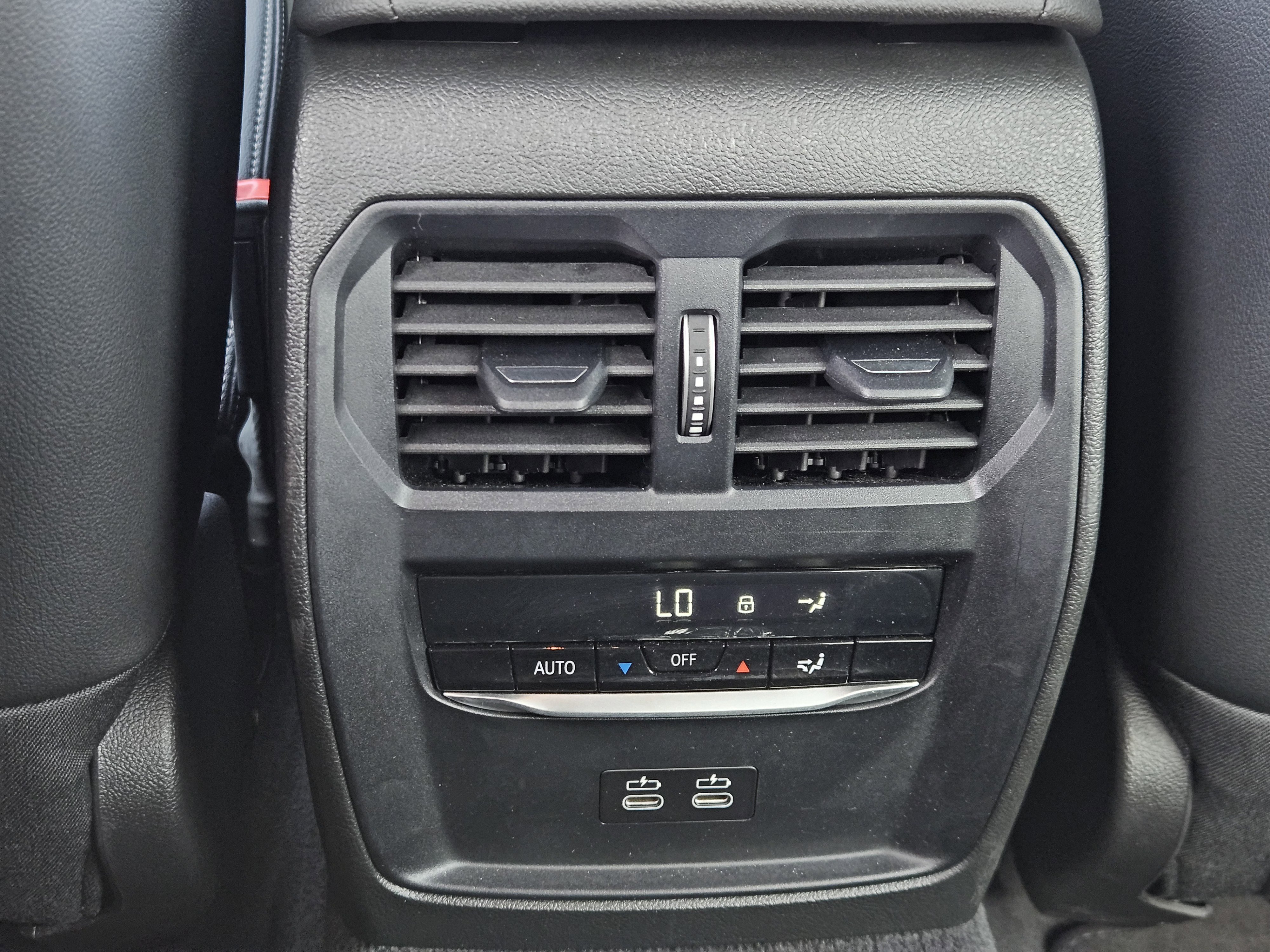 2025 BMW 3 Series 330i - Photo 20