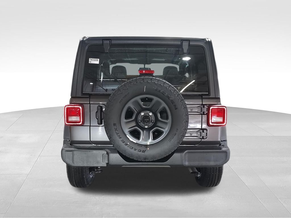 New 2026 Granite Crystal Metallic Clear-Coat Exterior Paint Jeep Sport image 7