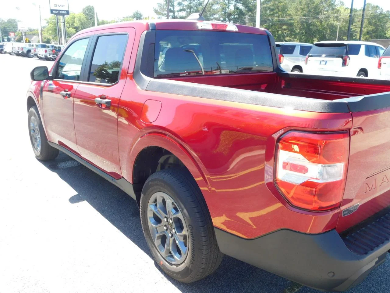 New 2026 Ruby Red Metallic Tinted Clearcoat Ford XLT image 6