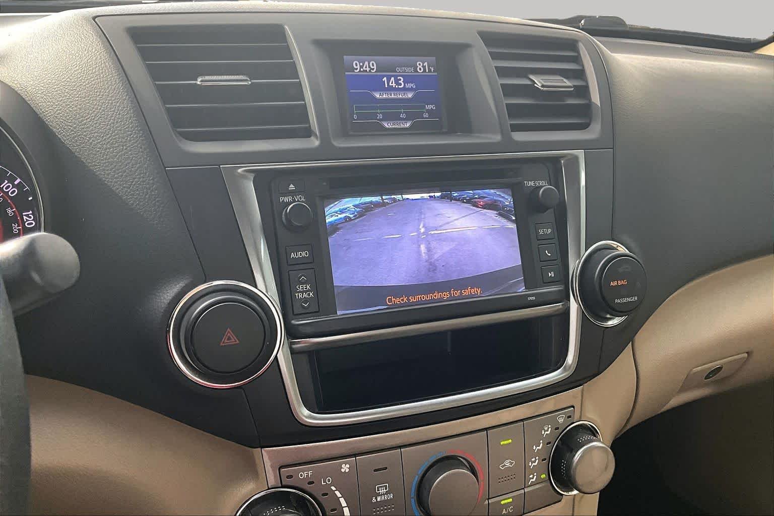 Used 2013 Black Toyota SE image 24