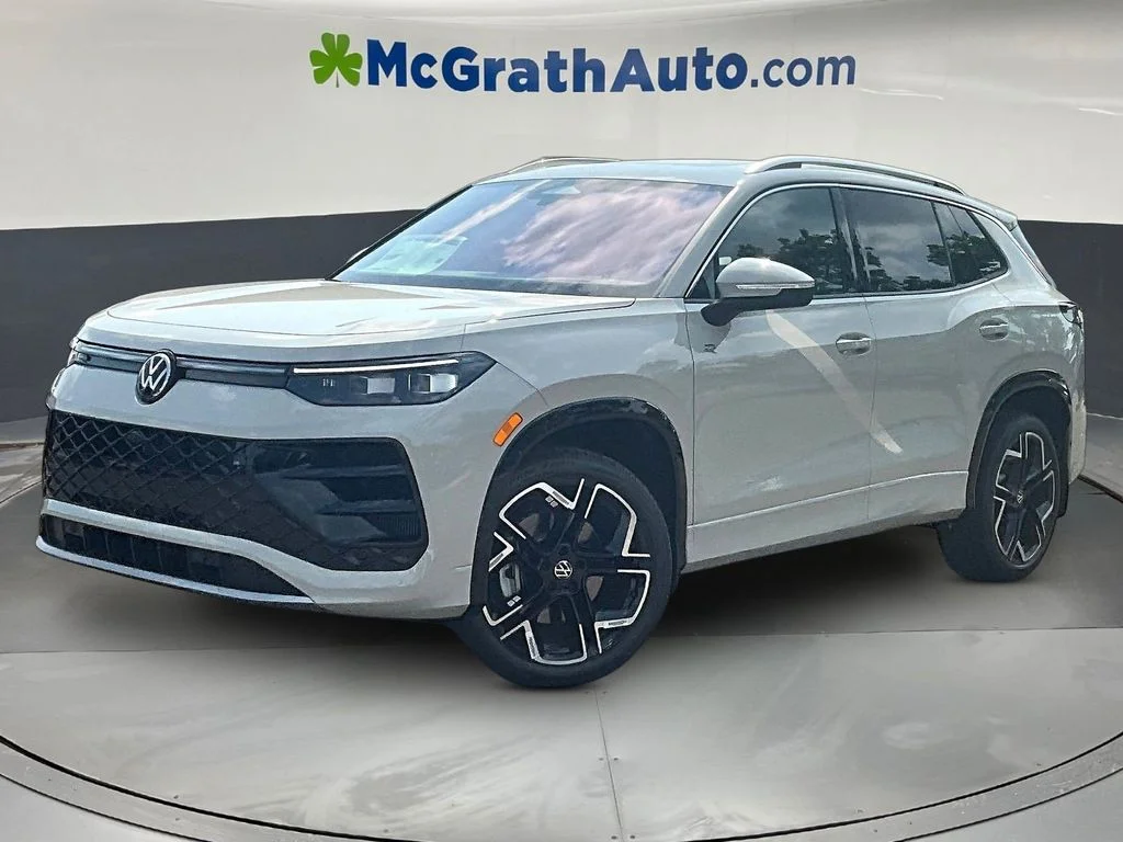 New 2026 Silver Volkswagen 2.0T SEL R-Line Turbo image 2